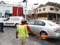 Las obras en la calle Mariano de la Barcena saturaron el tráfico en Jesús García. EL INFORMADOR / A. Camacho