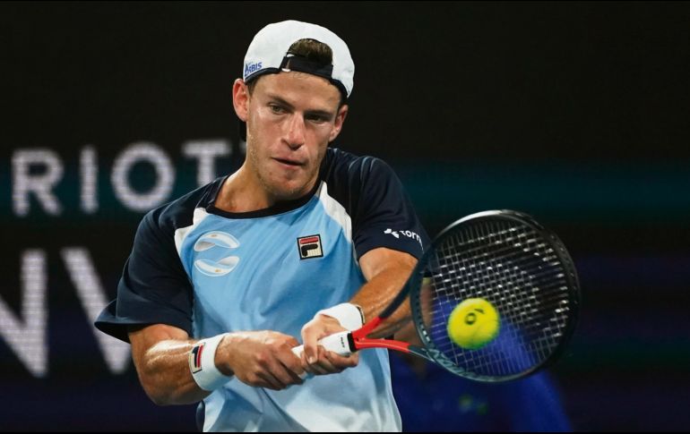 Diego Schwartzman le dio un punto al conjunto argentino tras vencer al croata Borna Coric. EFE