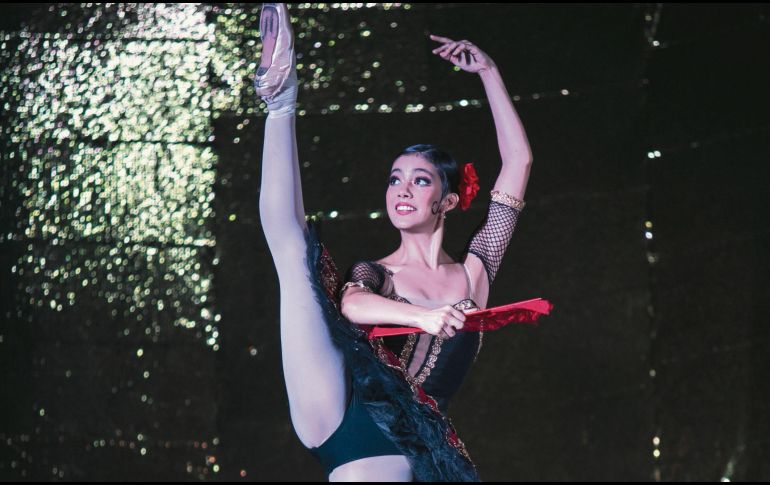 Aylin Contreras vuela alto en la danza