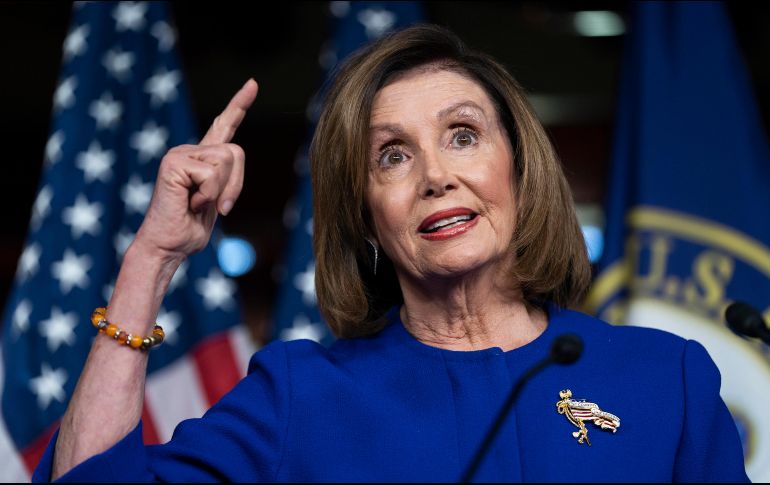 Nancy Pelosi acusó al líder de la mayoría del Senado, Mitch McConnell, de ignorar sus llamados a un juicio justo. EFE/ARCHIVO