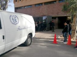 Elementos de seguridad de los tres niveles se dirigieron al plantel en Torreón. AFP/B. Alcala