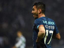 Además de su asistencia y su gol, Jesús Manuel Corona se fue expulsado en tiempo de compensación. AFP/M. Riopa