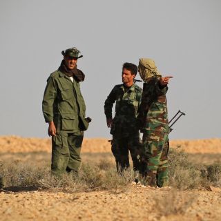 Las fuerzas del mariscal Haftar anuncian un alto al fuego en Libia