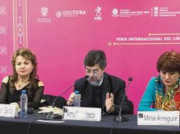 Presentación. Durante la FIL charlaron (de izquierda a derecha) Rocío Durán-Barba, Arnulfo Eduardo Velasco y Mina Arreguín. CORTESÍA