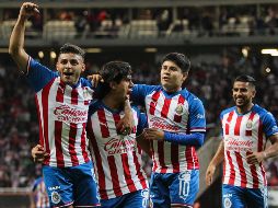 En dos minutos, Chivas logró imponerse y entusiasmar aún más a la afición en el arranque del torneo. IMAGO7