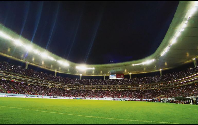 Apoyo. Miles de aficionados se dieron cita en el Estadio Akron. IMAGO7