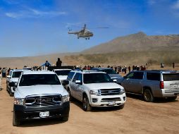 El dispositivo de seguridad en Bavispe por la visita del Mandatario, quien se trasladó en vehículo con parte de su gabinete de seguridad. NYX/J. Lira