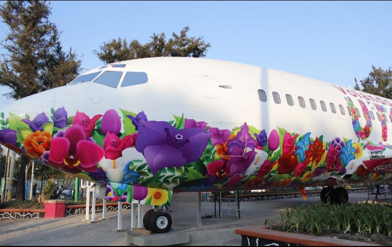 El avión biblioteca funcionará de lunes a domingo en su servicio de biblioteca, y de martes a domingo el resto de actividades, desde las 09:00 horas hasta las 19:00. TWITTER / @ClaraBrugadaM