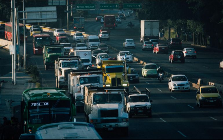 Desde el primer día del año se implementaron operativos para restringir el acceso al transporte de carga a la ciudad en distintos puntos de acceso. EL INFORMADOR / G. Gallo