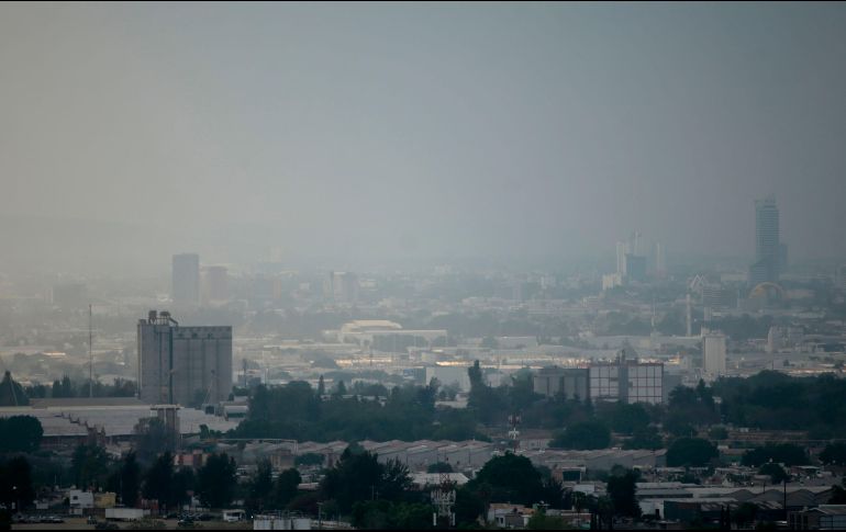 Con estos valores, fue activada la alerta en fase 1, por lo que se recomienda evitar las actividades al aire libre así como disminuir el uso de automóviles. EL INFORMADOR/ ARCHIVO