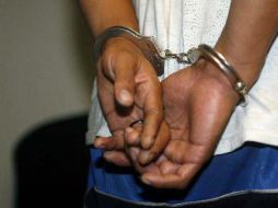 La detención deriva cuando los policías realizaban labores de vigilancia y seguridad en inmediaciones de 