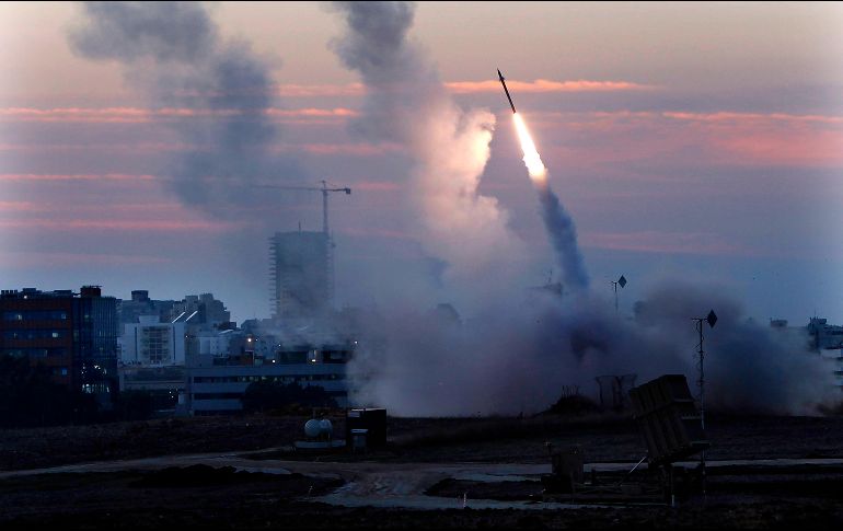 Informan que sólo cuatro proyectiles dieron en el blanco, lo que causó pequeñas afectaciones materiales. AP/ARCHIVO