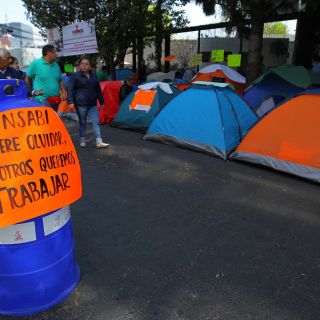 Pese a quejas, López Obrador aplaza diálogo sobre Insabi