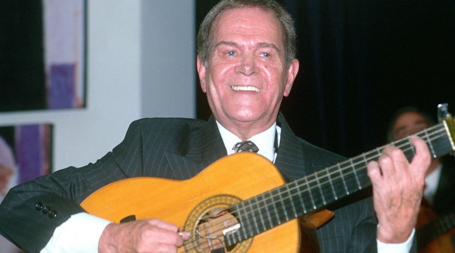 El cuerpo de Correa fue velado durante la mañana a puerta cerrada. SUN / ARCHIVO