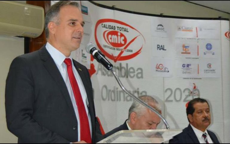 Carlos del Río Madrigal, sustituye a Luis Méndez Jaled, quien presidió CMIC desde 2017 hasta el día de hoy. TWITTER / @JorgeVelazco