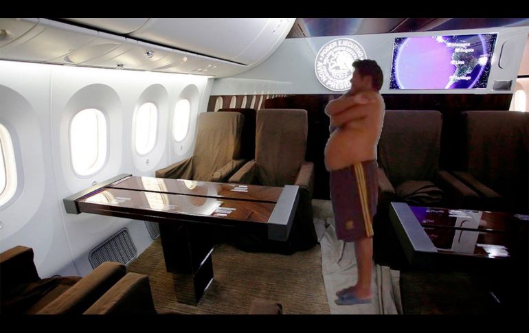 Los memes de la idea de rifar el avión presidencial