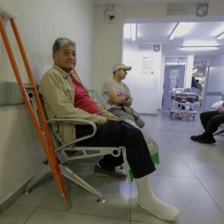 Paga 18 mil pesos por atención que antes cubría el Seguro Popular