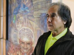 Pintor. Al fondo de José Guadalupe se visualiza el mural “El hombre y las Bellas Artes”. CORTESÍA