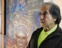 Pintor. Al fondo de José Guadalupe se visualiza el mural “El hombre y las Bellas Artes”. CORTESÍA