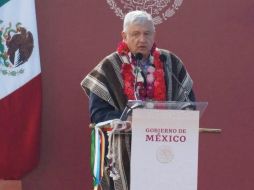 López Obrador se disculpó con la comunidad indígena por tener que abandonar el evento de manera apresurada, pero tenía que tomar el 