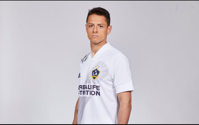 El contrato de Hernández con el Galaxy es por tres años e incluye una opción por un cuarto. Se le pagará un salario base anual de seis millones. TWITTER / @LAGalaxy_Es