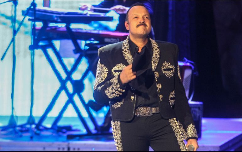 En lugar de ignorarlos, el intérprete respondió a sus detractores con reiterados mensajes de ''¡Arriba el América!''. EL INFORMADOR / ARCHIVO