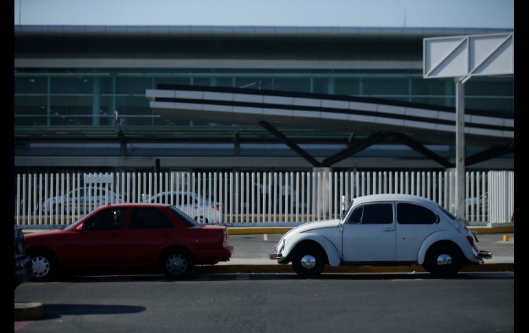 Los ejidatarios, quienes tomaron el Aeropuerto desde hace dos meses, piden cooperación voluntaria para ingresar. EL INFORMADOR / F. Atilano