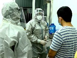 La toma de muestra biológica de los casos sospechosos se envió al Instituto de Diagnóstico y Referencia Epidemiológicos, por lo que están a la espera del resultado. AFP