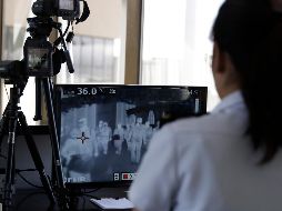 Autoridades implementaron un cerco sanitario en el aerpopuerto de Tijuana, el único en el país que recibe vuelos comerciales directos desde China. AP/A. Favila