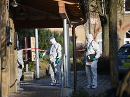 Forenses inspeccionan el inmueble donde se registró el tiroteo en Rot am See. AFP/DPA/S. Gollnow