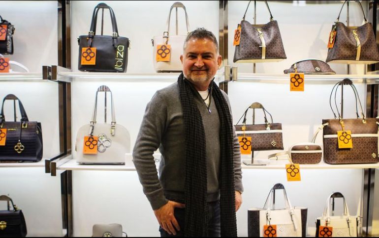 Jaime Ibiza. Cada pieza del diseñador cuenta con su firma de autenticidad. EL INFORMADOR / E. Barrera