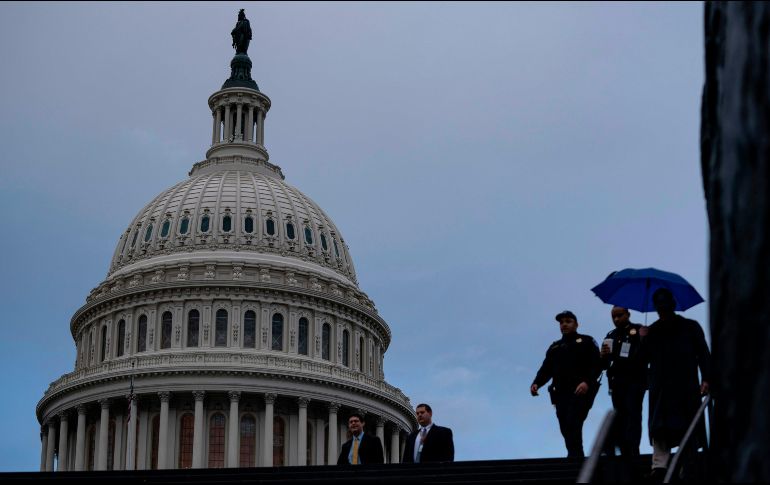 Los abogados tendrán 24 horas repartidas en tres días para presentar la defensa del presidente ante el Senado, donde los republicanos tienen una mayoría de 53 contra 47 escaños. AFP / A. Edelman