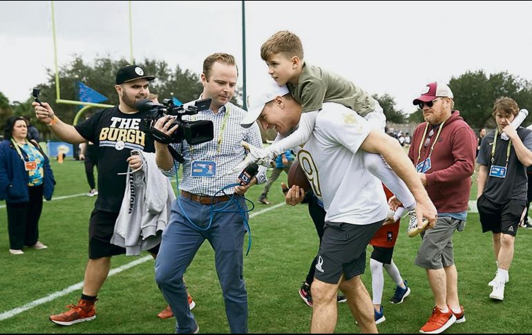 Disfruta. Drew Brees (#9) podría pasar sus últimos momentos como jugador de los Saints, pues será agente libre, aunque afirma que quiere seguir en Nueva Orleáns. INSTAGRAM/@logan_bowles