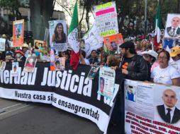 Cuando lleguen a palacio nacional, miembros del contingente entregarán las propuestas de reforma que elaboraron para alcanzar la justicia transicional.  SUN / D. Simón