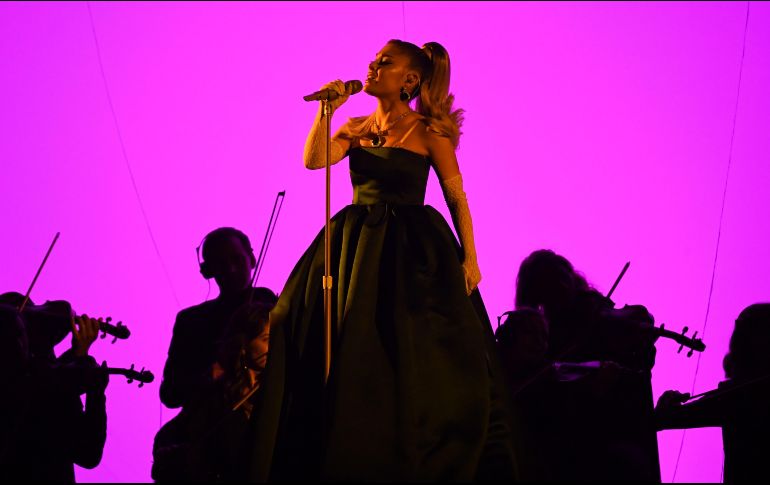 Ariana Grande se encuentra nominada en las categorías de Grabación del año por 