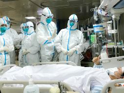 Investigadores de Hong Kong estimaron que el número de casos podría superar ya los 40 mil y el número de contagios podría duplicarse cada seis días. NOTIMEX/C. Jing