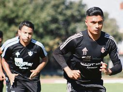 Christopher Trejo (D). El juvenil de los Zorros será uno de los canteranos que hoy tendrá actividad en la cancha del Nemesio Díez. TWITTER / @atlasfc