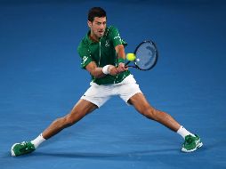 El número dos del mundo busca en Melbourne su decimoséptimo título de Grand Slam, que le acercaría al récord de 20 que tiene su próximo rival. AFP / W. West