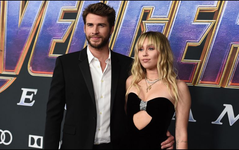 Miley Cyrus negó que la infidelidad fuera el motivo del divorcio. AP / ARCHIVO