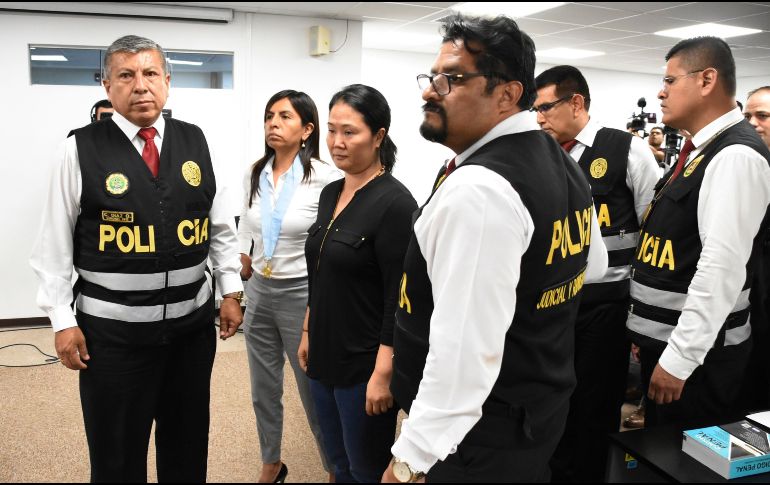 Keiko (c) estuvo presa 13 meses en una cárcel para mujeres de Lima y fue liberada en noviembre por decisión del Tribunal Constitucional. AP/F. Medina