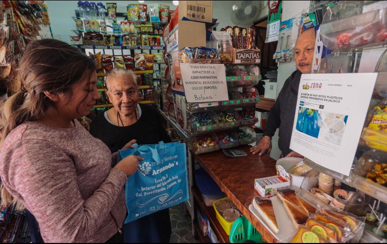 Zapopan dará 150 días de socialización de los cambios en las normas en comercios, tianguis, mercados y tiendas. EL INFORMADOR / ARCHIVO