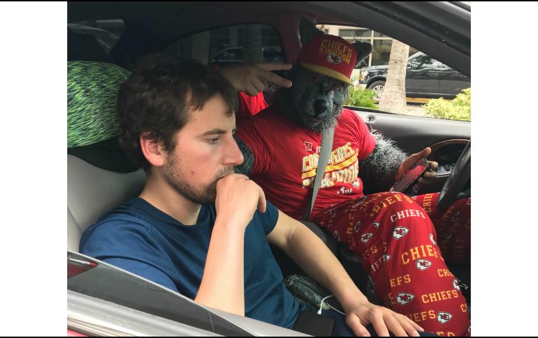 Al terminar el partido, sin importar el resultado, saldrán de regreso a su hogar, aunque seguramente el viaje de regreso a casa será una experiencia totalmente diferente y dependerá enteramente del marcador. EL INFORMADOR / P. Gallardo