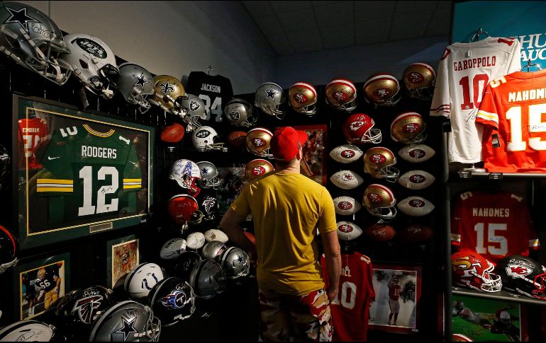 Las agencias federales han redoblado esfuerzos para evitar que la mercancía pirata deje los puertos de Miami, a donde llega a través de varios contenedores procedentes principalmente de China. EFE / L. W. Smith