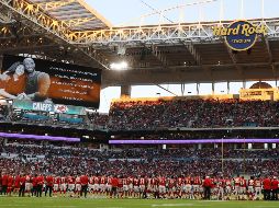Ha pasado una semana, pero el recuerdo de Kobe Bryant sigue vivo y el mundo del deporte no deja de honrarlo. AFP / R. Carr
