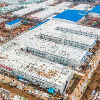 Construyen en 10 días hospital para atender coronavirus en China