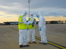 En el avión que utilizó el gobierno de Francia salieron 250 personas, entre ellas 65 de aquel país, y los 10 mexicanos. AP / A. Rataj