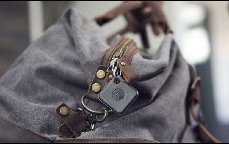 El gadgets funciona con voz a través de los comandos: “Hola Google, llama a mi computadora portátil”, o “Hola Google, Haz que suene mi mochila”. ESPECIAL / Google