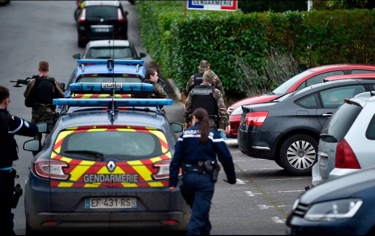 El gendarme usó su arma de servicio para defenderse y disparó dos veces contra el atacante. AFP/J. Verhaegen