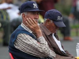 El director general del IMSS asegura que la institución va a seguir calculando las pensiones de las personas que están en este modelo de transición entre la ley del 1973 y de 1997 en 25 salarios mínimos. EL INFORMADOR / ARCHIVO