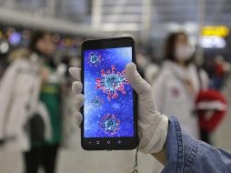 Las redes sociales han sido espacio para la difusión de información falsa sobre el coronavirus. EPA